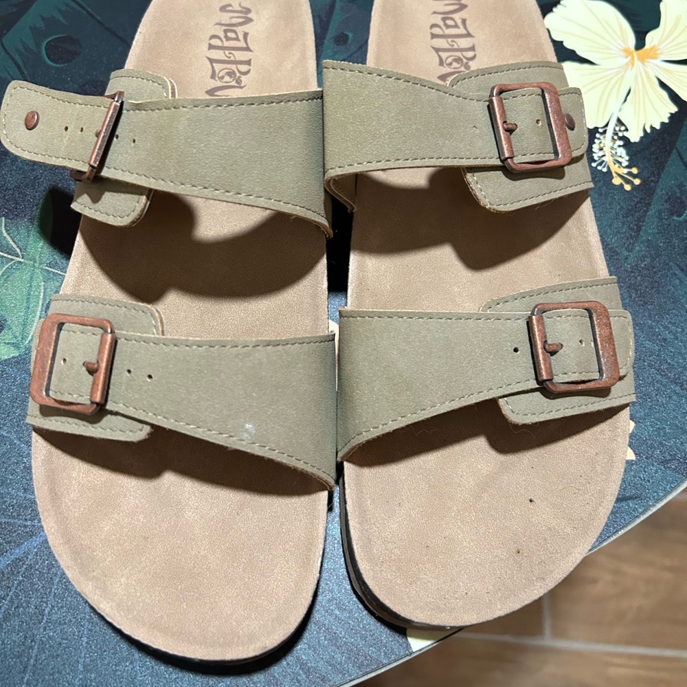 Mad paws sandals sz 11 NEW (like Birkenstocks)